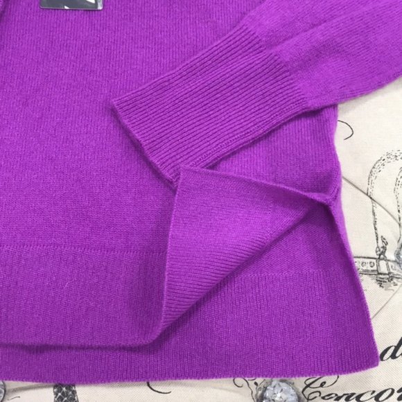 Halogen V-Neck Cashmere Sweater - Picture 6 of 8